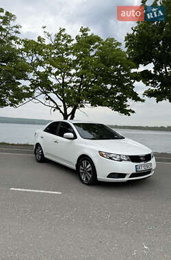 Седан Kia Forte 2013 в Бурштыне