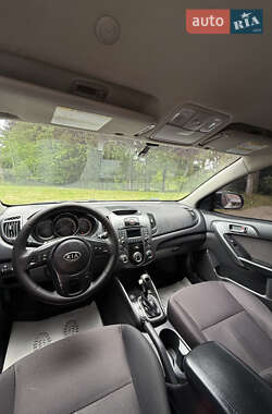 Седан Kia Forte 2013 в 
