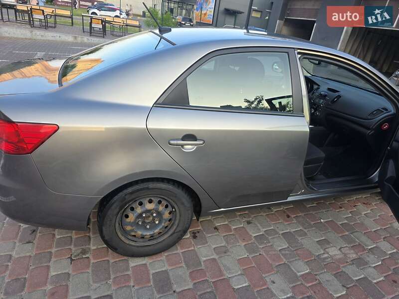 Седан Kia Forte 2011 в Києві фото 7 Седан Kia Forte 2011 в Києві