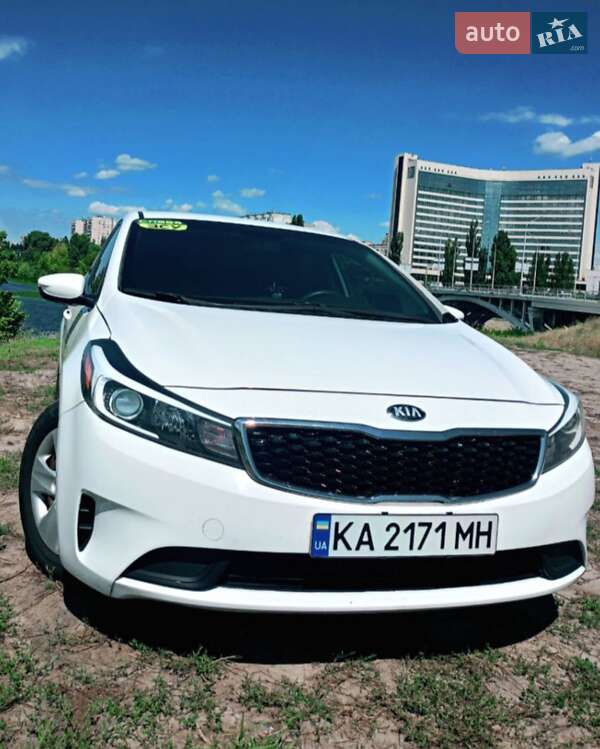 Седан Kia Forte 2016 в Киеве фото 2 Седан Kia Forte 2016 в Киеве