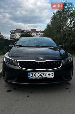 Седан Kia Forte 2016 в Хмельницком
