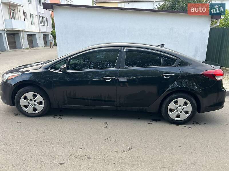 Седан Kia Forte 2016 в Хмельницком
