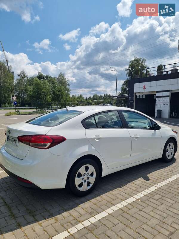 Седан Kia Forte 2016 в Дымере