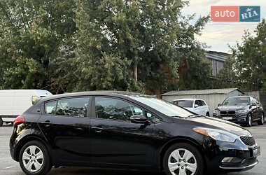 Хэтчбек Kia Forte 2016 в 