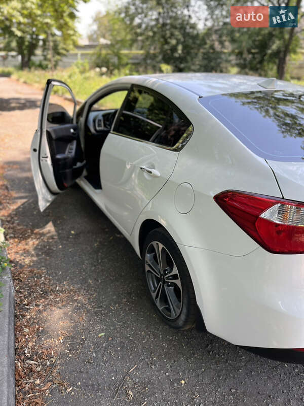 Седан Kia Forte 2015 в Першотравенске