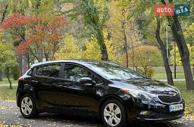 Хэтчбек Kia Forte 2016 в 