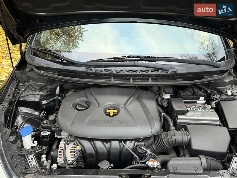 Хэтчбек Kia Forte 2016 в Киеве фото 23 Хэтчбек Kia Forte 2016 в Киеве