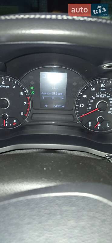 Хэтчбек Kia Forte 2017 в Умани