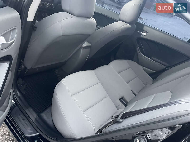 Седан Kia Forte 2016 в Харькове фото 8 Седан Kia Forte 2016 в Харькове