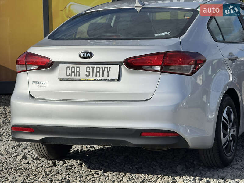 Седан Kia Forte 2017 в Стрые