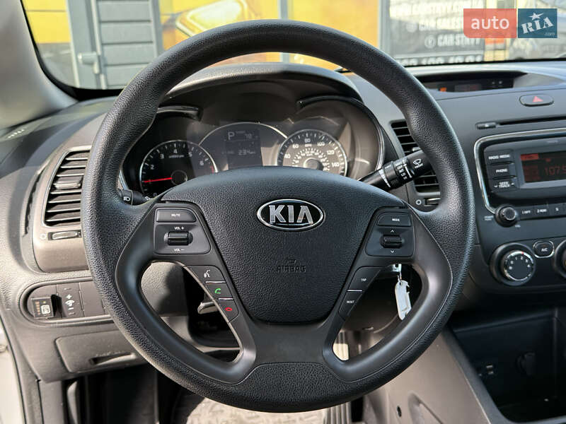 Седан Kia Forte 2017 в Стрые
