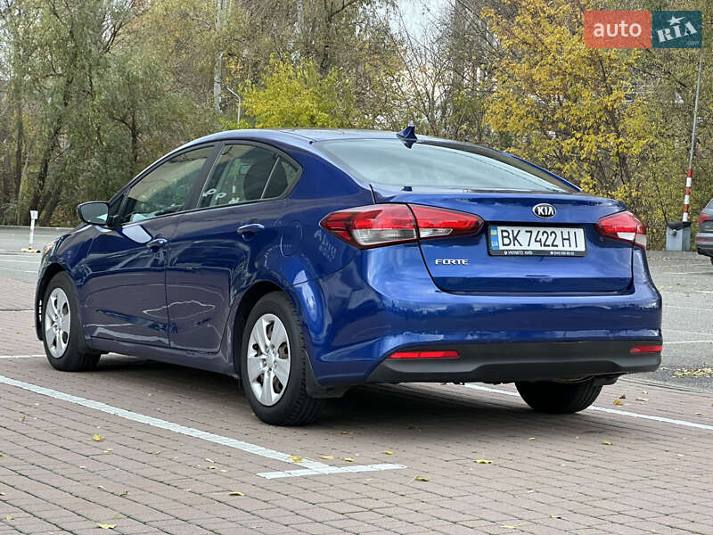 Седан Kia Forte 2017 в Киеве