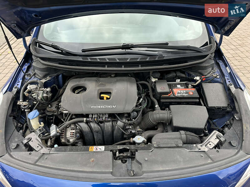 Седан Kia Forte 2017 в Киеве