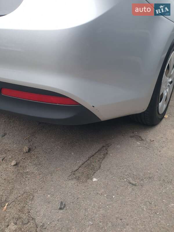 Седан Kia Forte 2016 в Киеве фото 5 Седан Kia Forte 2016 в Киеве