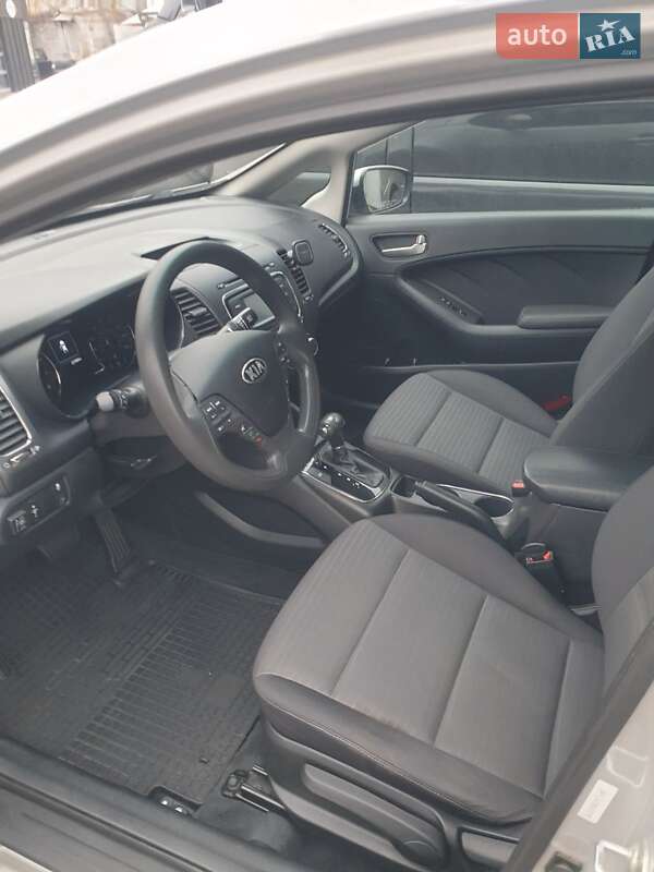 Седан Kia Forte 2016 в Киеве фото 16 Седан Kia Forte 2016 в Киеве