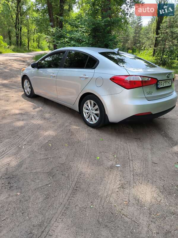 Седан Kia Forte 2015 в Кропивницком