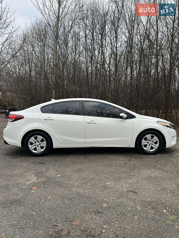 Седан Kia Forte 2016 в Киеве фото 5 Седан Kia Forte 2016 в Киеве