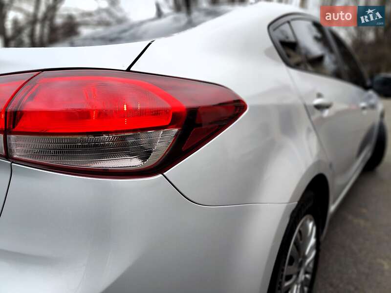 Седан Kia Forte 2016 в Киеве