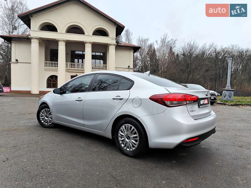 Седан Kia Forte 2016 в Киеве