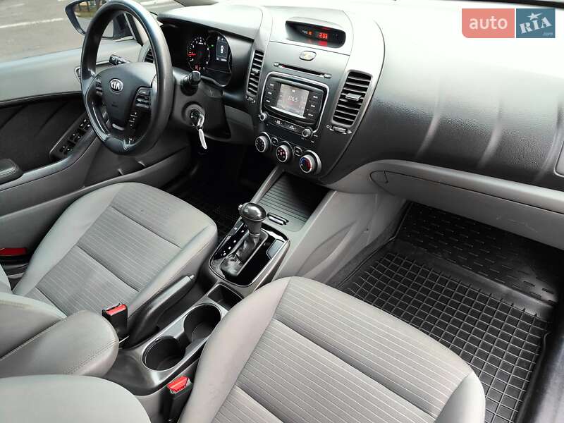 Седан Kia Forte 2016 в Киеве