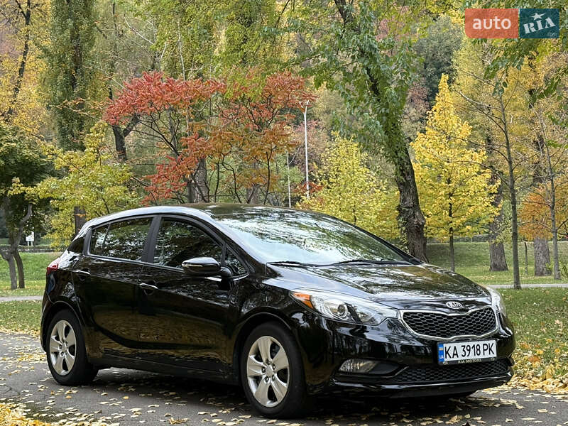 Хэтчбек Kia Forte 2016 в Киеве
