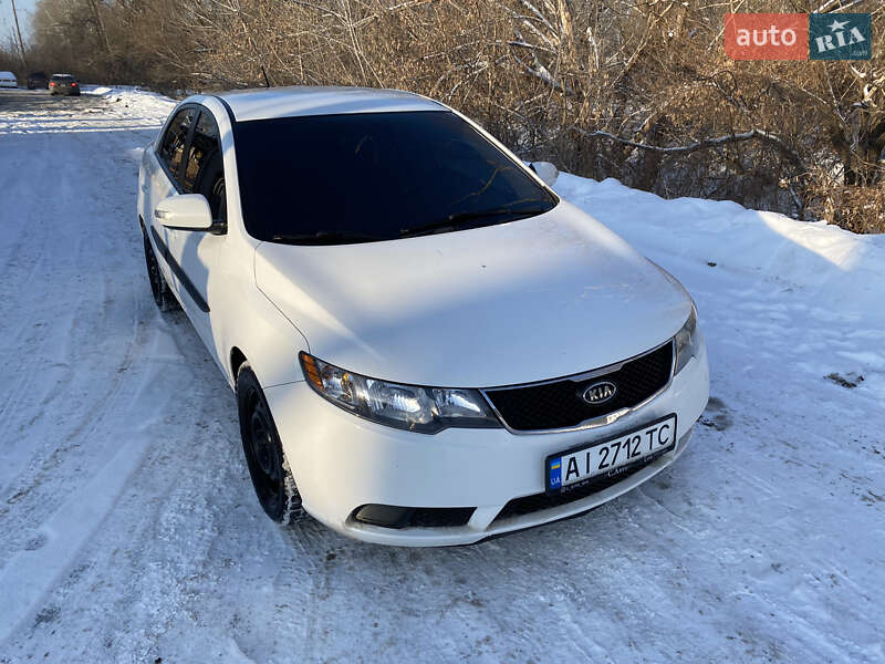 Седан Kia Forte 2010 в Киеве