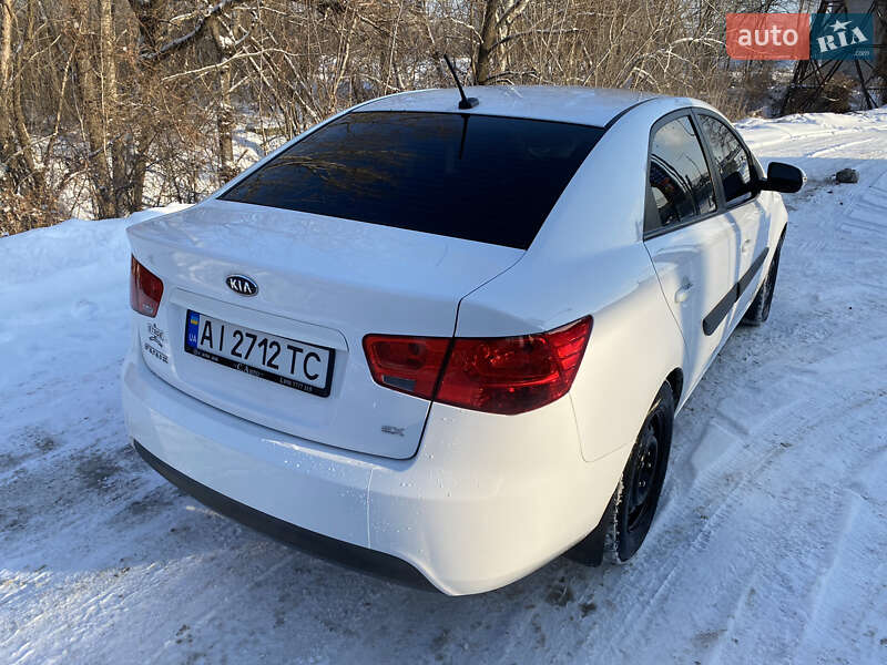 Седан Kia Forte 2010 в Киеве