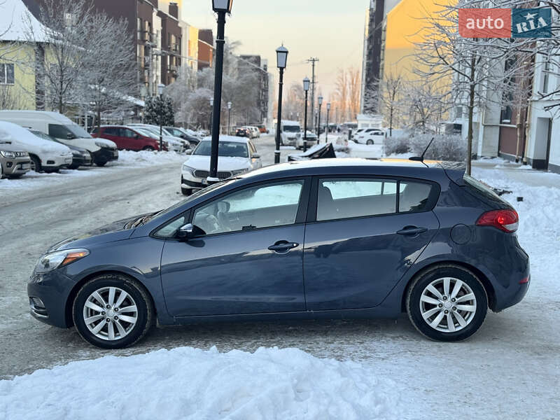 Хэтчбек Kia Forte 2015 в Киеве