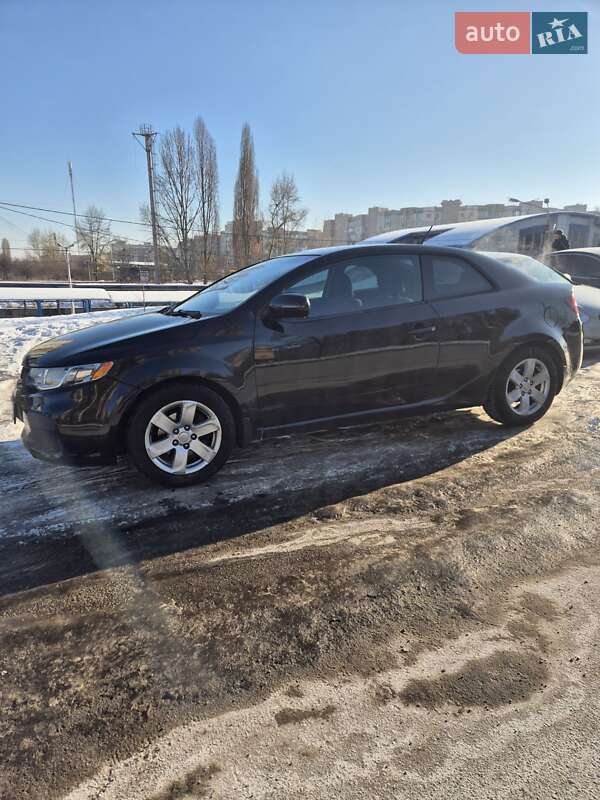 Купе Kia Forte 2010 в Киеве