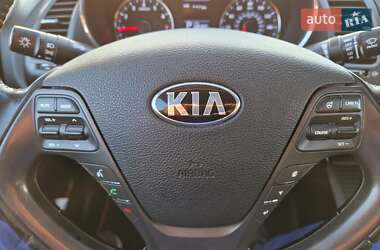 Седан Kia Forte 2016 в Вишневом