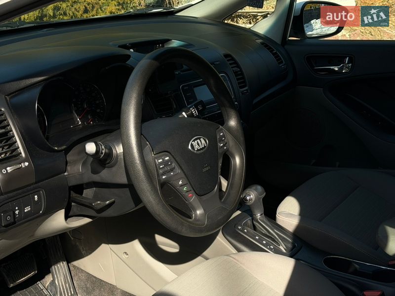 Седан Kia Forte 2013 в Прилуках