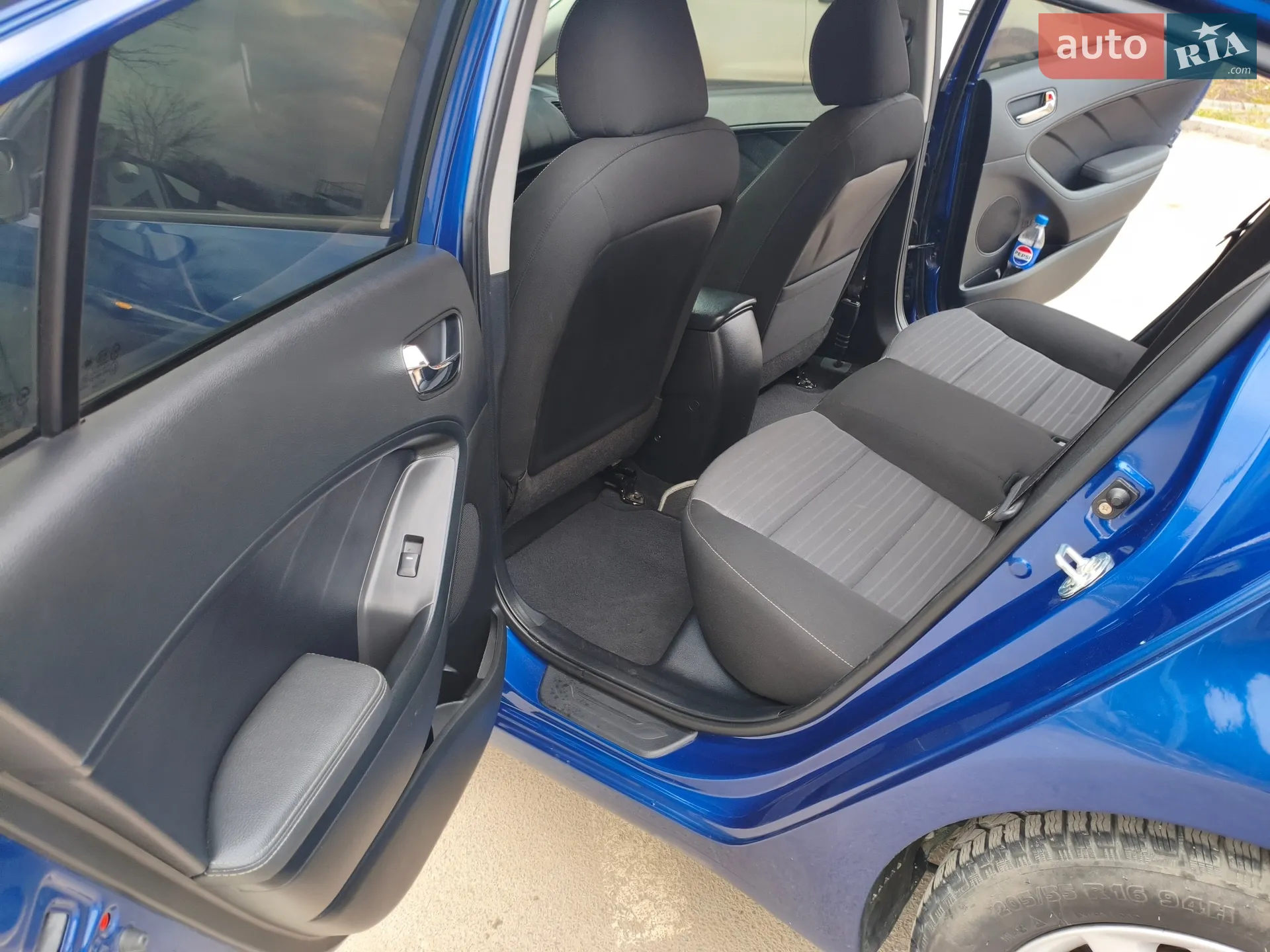 2017 Kia Forte - мініатюра 7