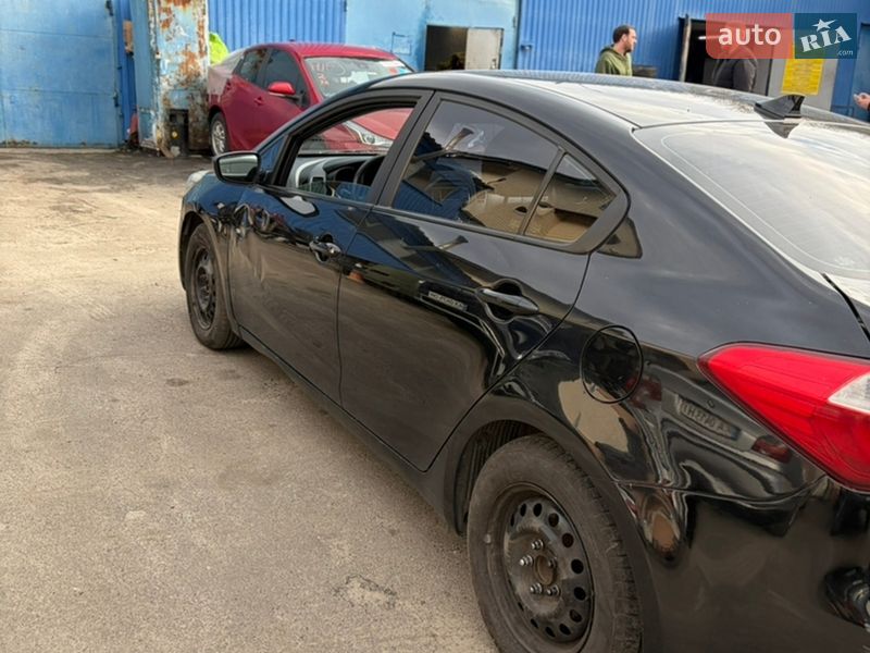 Седан Kia Forte 2016 в Киеве фото 4 Седан Kia Forte 2016 в Киеве
