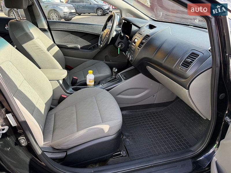 Седан Kia Forte 2015 в Киеве