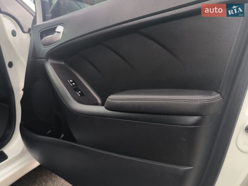 Седан Kia Forte 2016 в Днепре