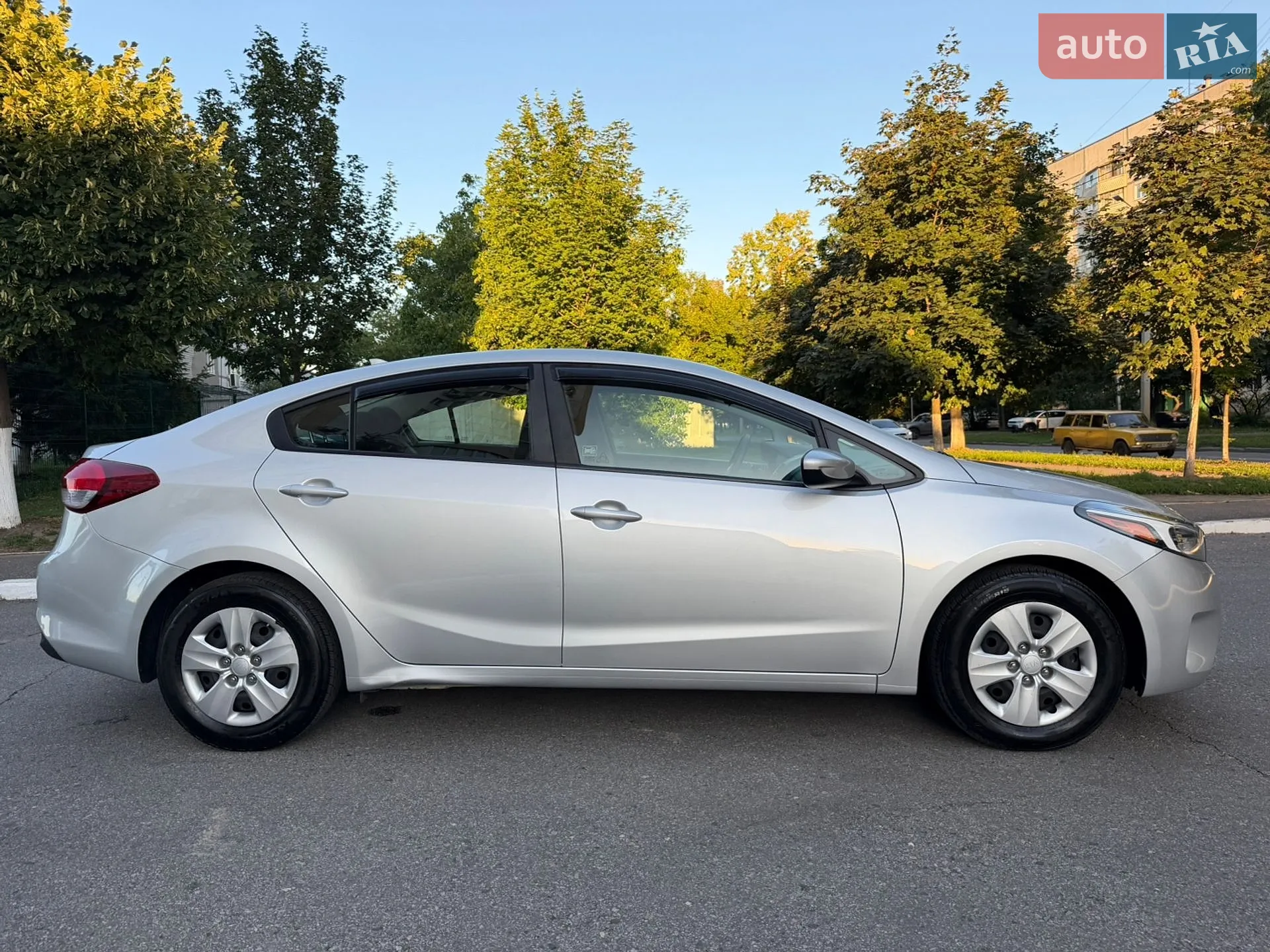 2017 Kia Forte - мініатюра 7