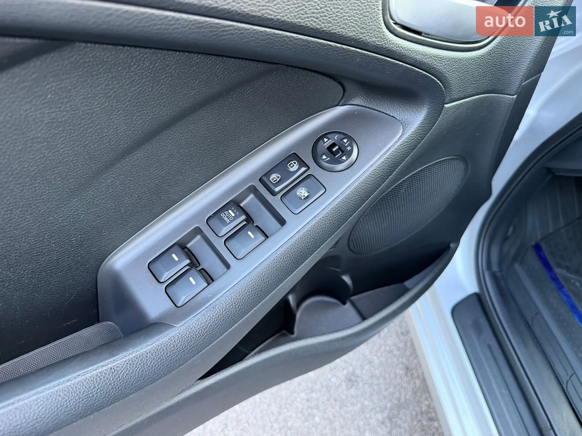 2017 Kia Forte - мініатюра 16