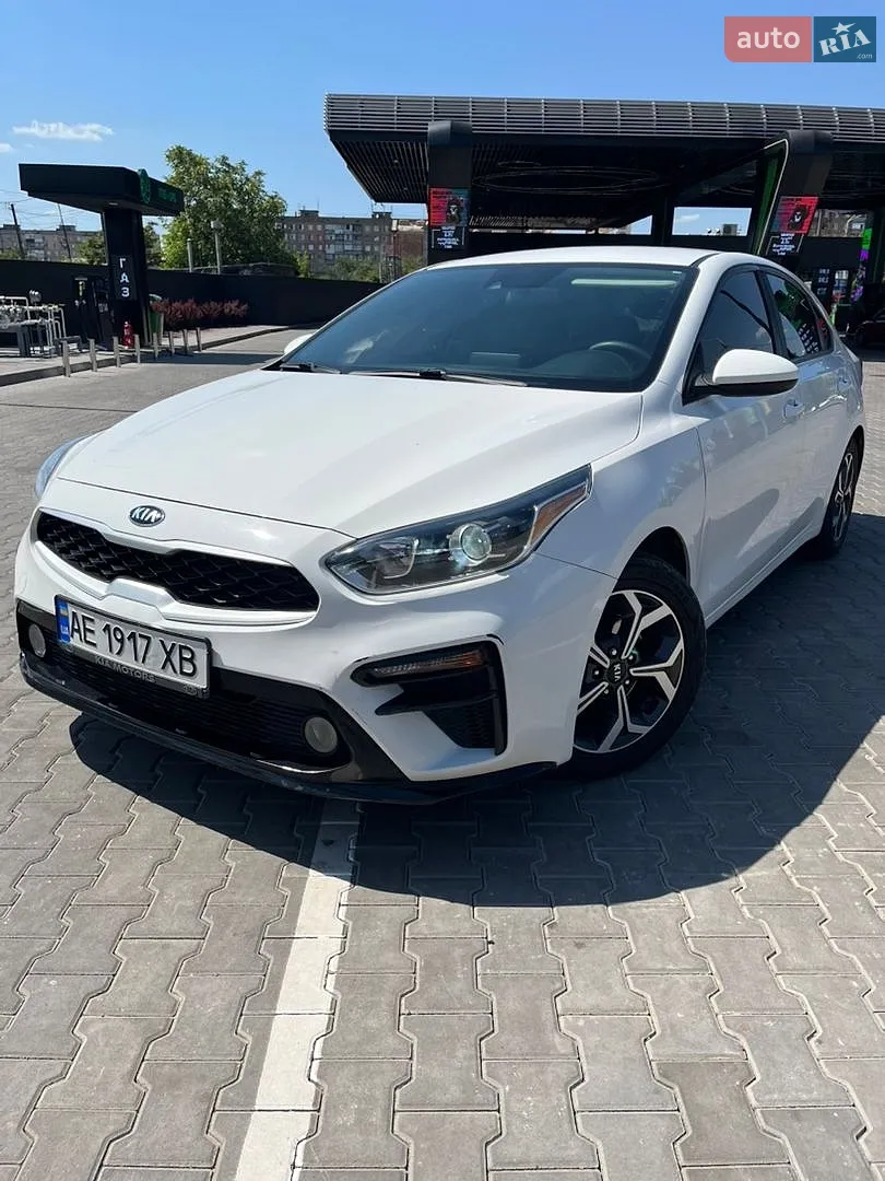 2018 Kia Forte - фото 1