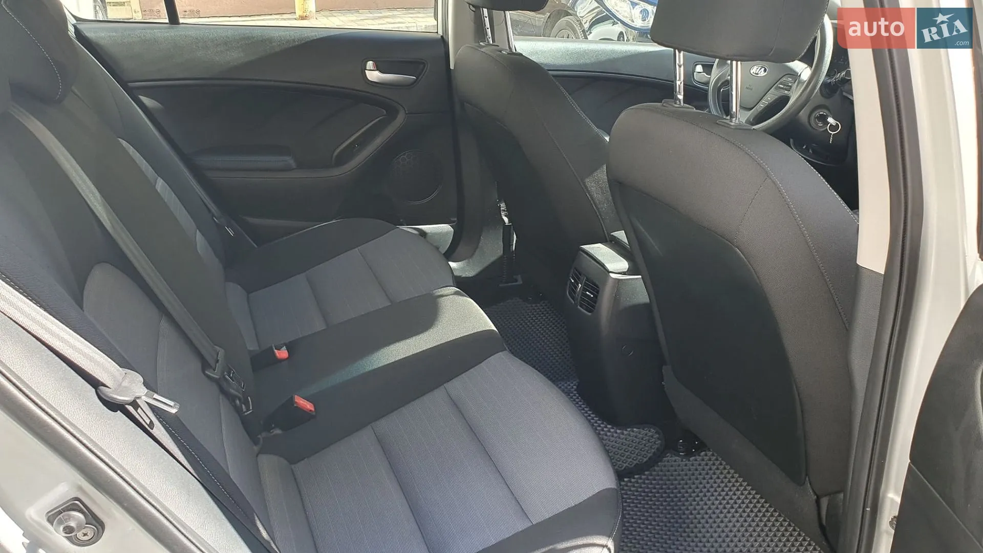 2016 Kia Forte - мініатюра 14