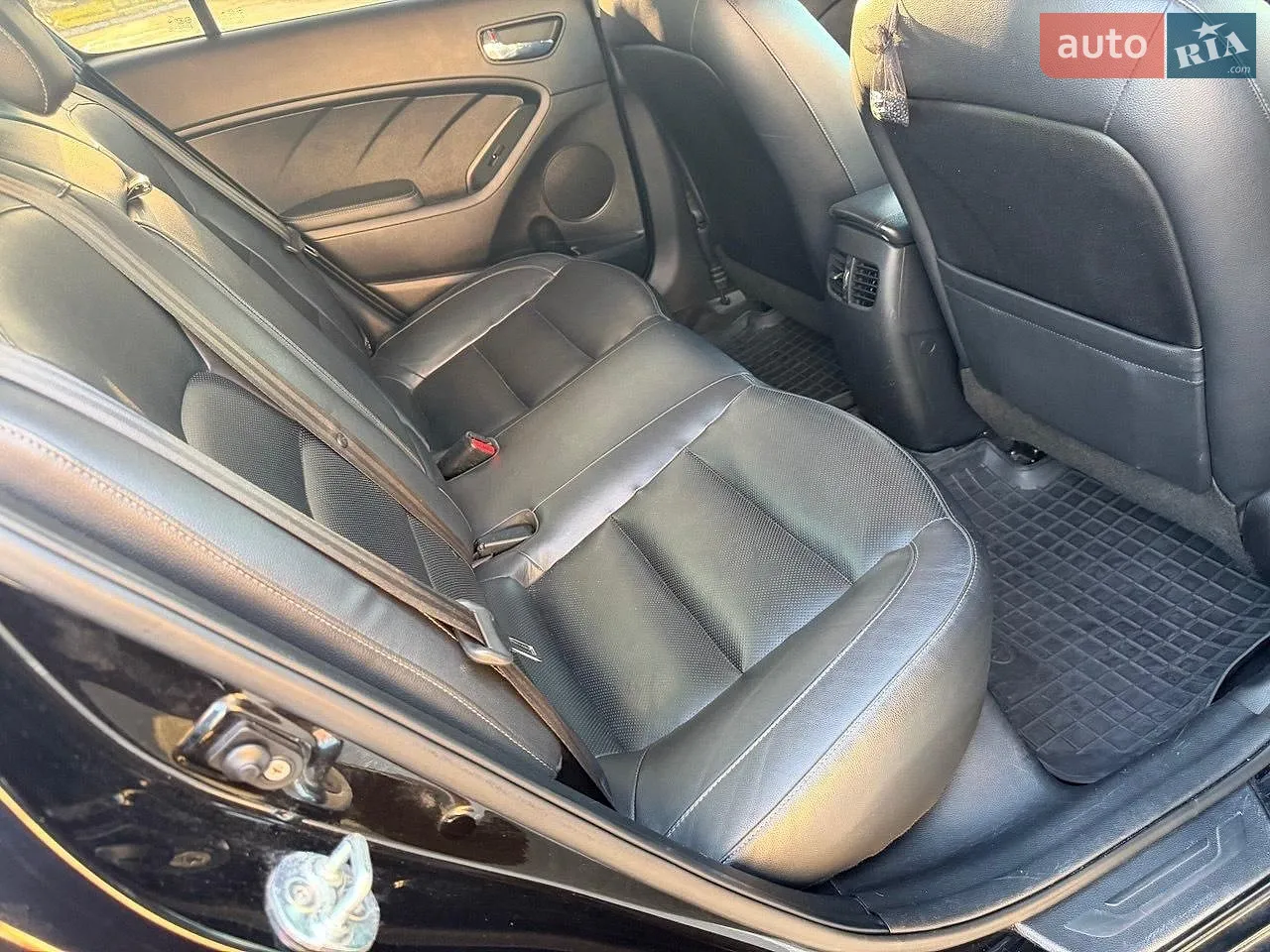 2016 Kia Forte - мініатюра 14