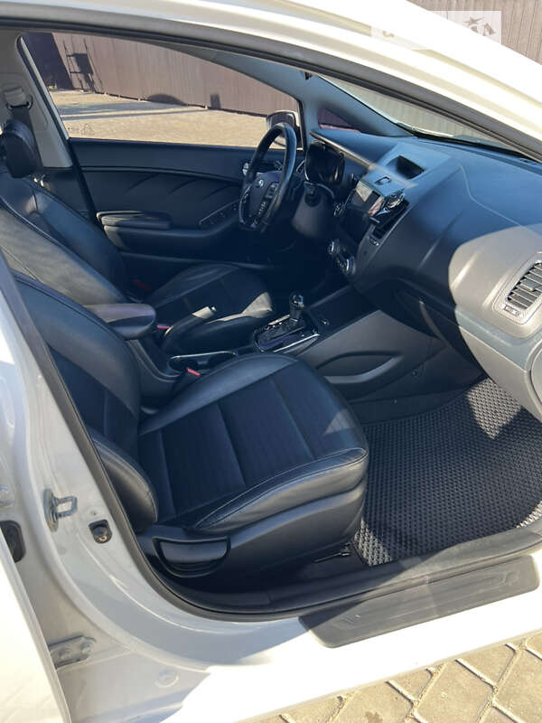 Седан Kia K3 2016 в Одессе