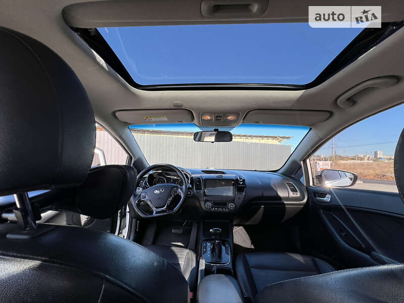 Седан Kia K3 2016 в Одессе