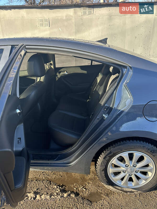 Седан Kia K3 2015 в Киеве