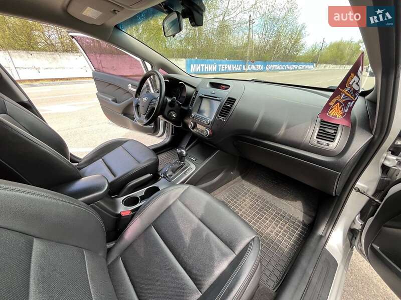 Седан Kia K3 2015 в Киеве