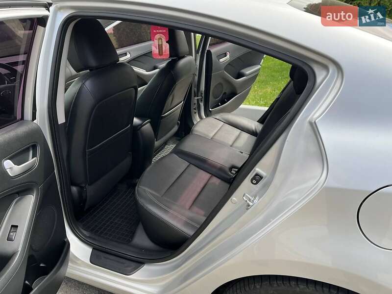Седан Kia K3 2015 в Киеве