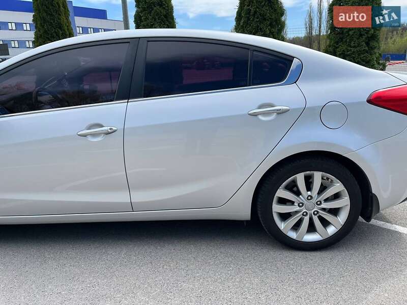 Седан Kia K3 2015 в Киеве