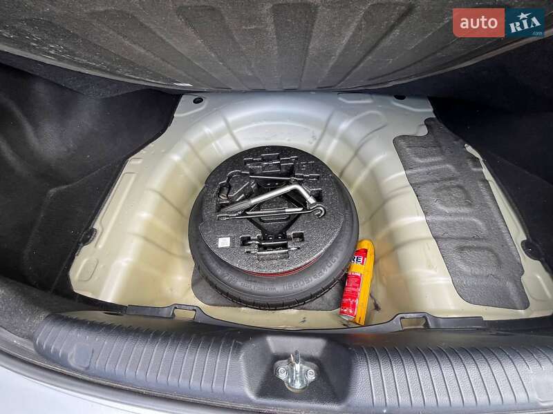 Седан Kia K3 2015 в Киеве