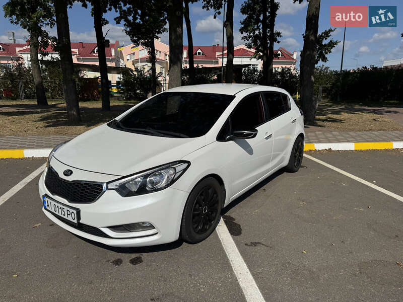 Хэтчбек Kia K3 2013 в Киеве