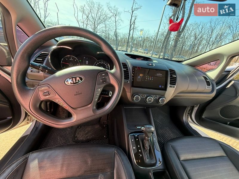 Седан Kia K3 2016 в Киеве