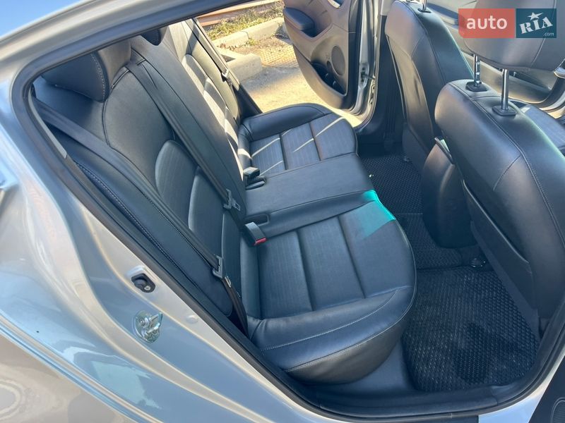 Седан Kia K3 2016 в Киеве